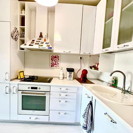 Town Place Apartment Kurdzhali Bagian luar foto